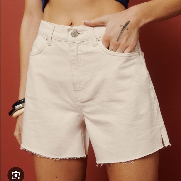 NWT Reformation Wilder High Rise Relaxed Jean Shorts - Picture 10 of 10